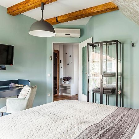 Harmonia Apartman Erkellyel Es Szaunaval Balatonfured Bagian luar foto