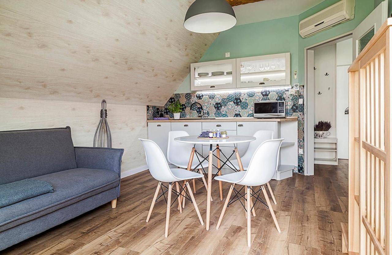 Harmonia Apartman Erkellyel Es Szaunaval Balatonfured Bagian luar foto
